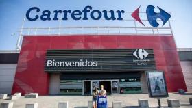 Fachada Carrefour.