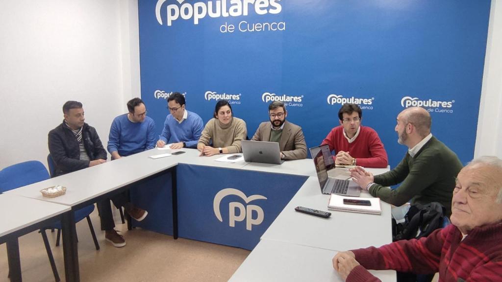 Mesa abierta en Cuenca. Foto: PP CLM.