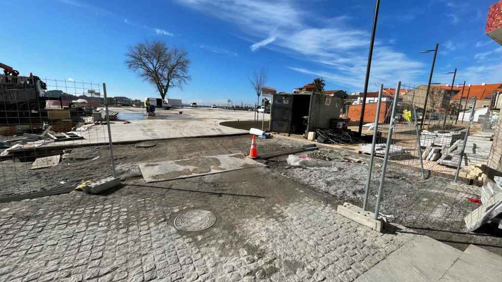 Obras en la Praza do Regueiro, en A Illa de Arousa (Pontevedra).