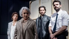 Paula Blanco, Lola Casamayor, Santi Marín y Jon Arias,  en un ensayo de 'La habitación blanca'