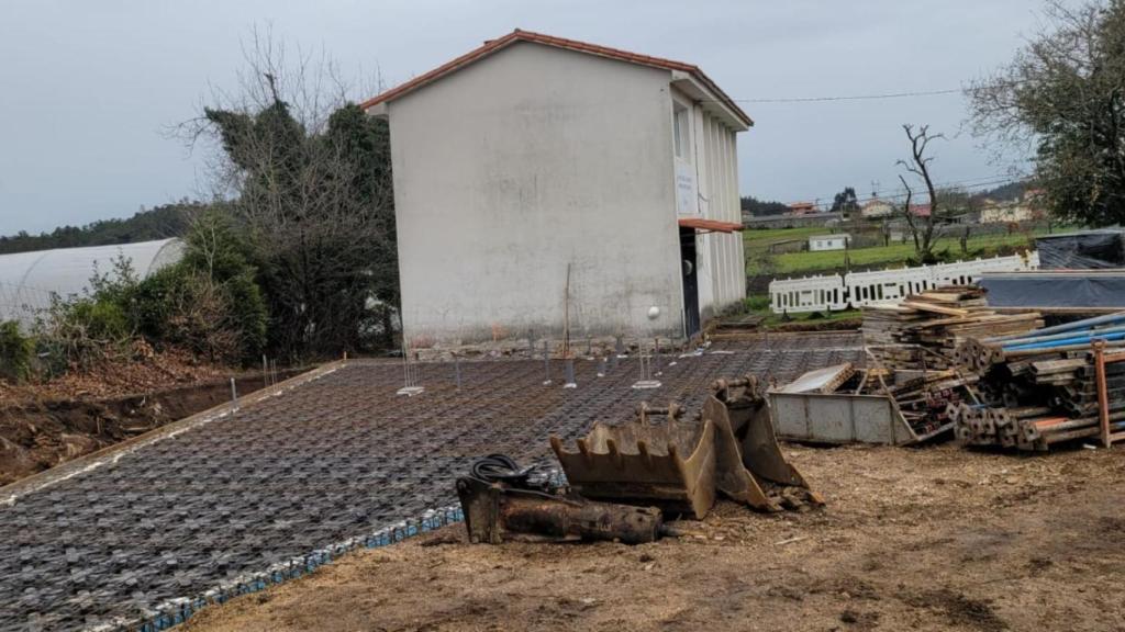 Obras en el centro de mayores de Celas.