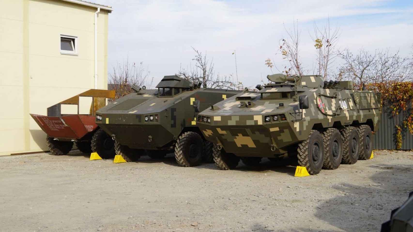 BTR-60M Khorunzhiy de Praktika