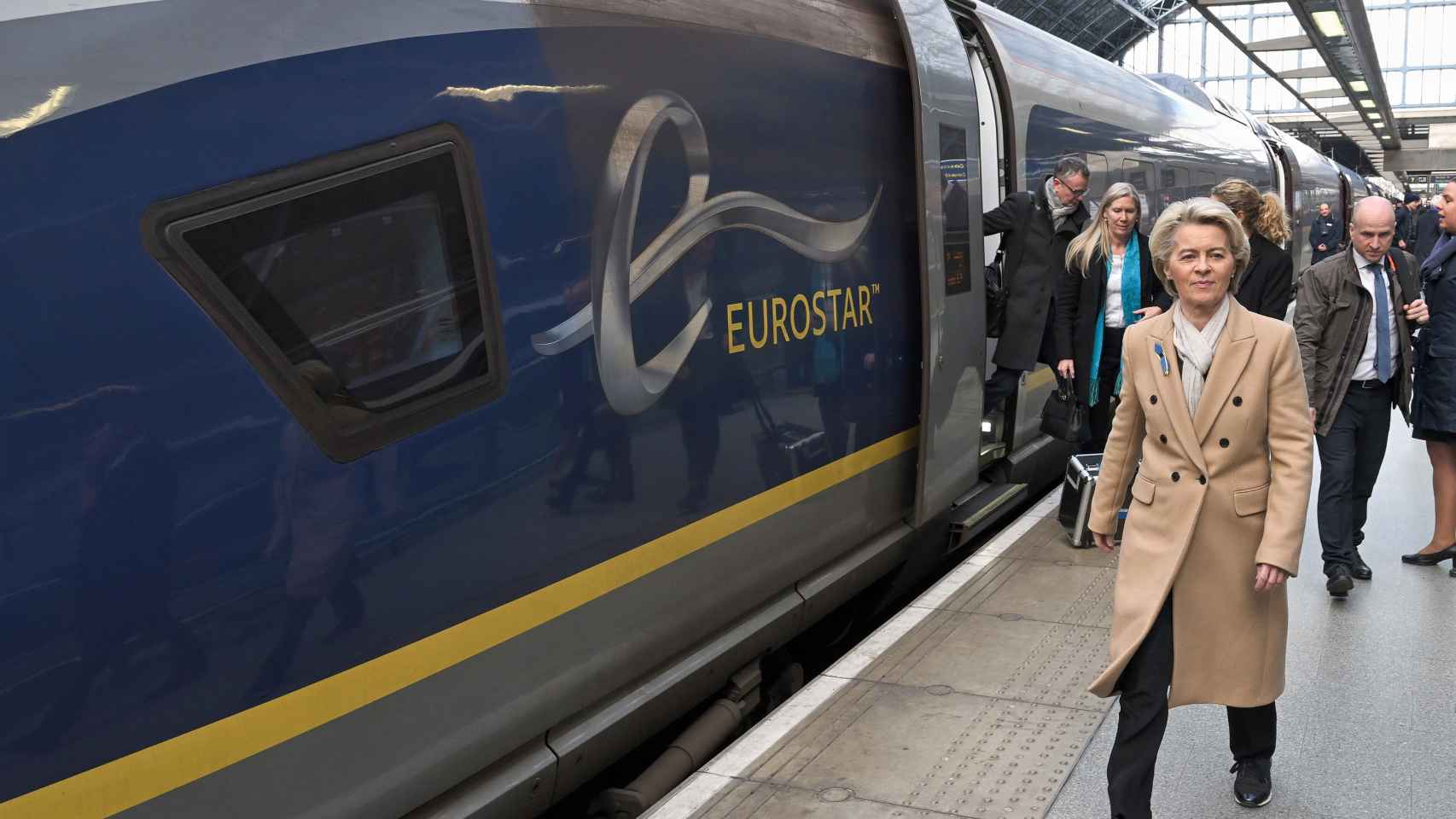 Ursula von der Leyen ha viajado de Bruselas a Londres en el tren Eurostar