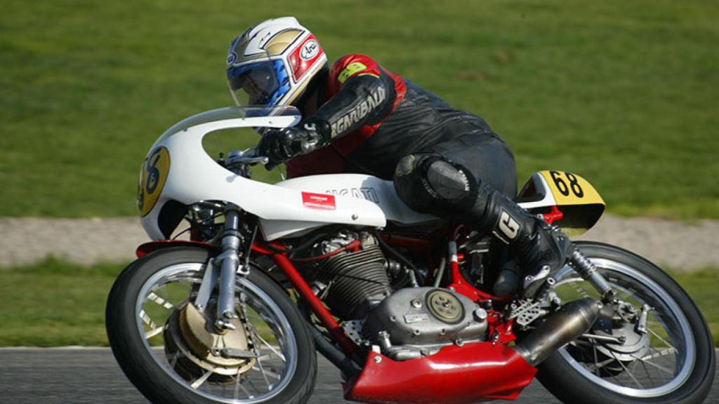 Ángel Buitrago. Foto: Asociación Española de Motos Antiguas.