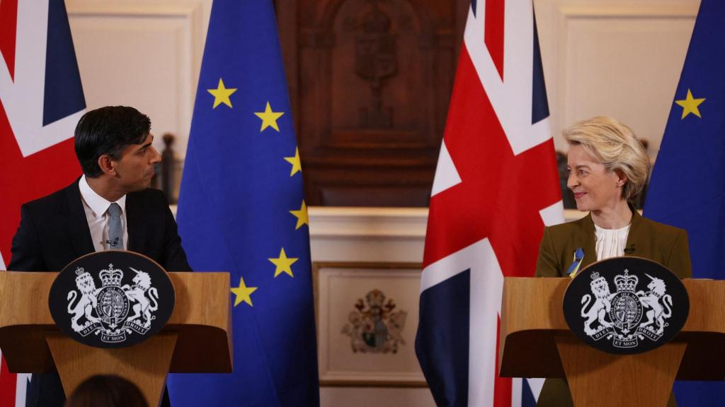 Rishi Sunak y Ursula von der Leyen, durante la rueda de prensa de este lunes en Windsor