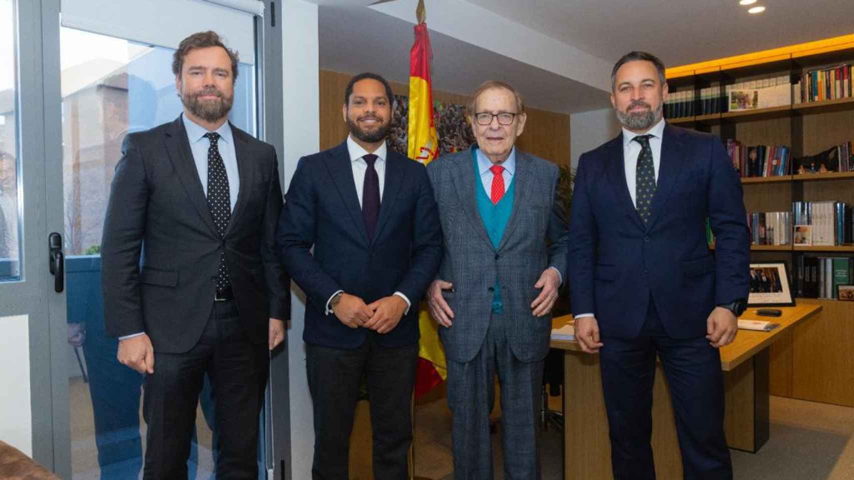 Ramón Tamames, junto a Espinosa de los Monteros, Garriga y Abascal, el pasado miércoles.