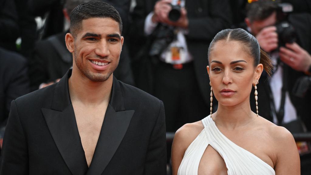 Achraf Hakimi e Hiba Abouk en el Festival de Cannes 2022.