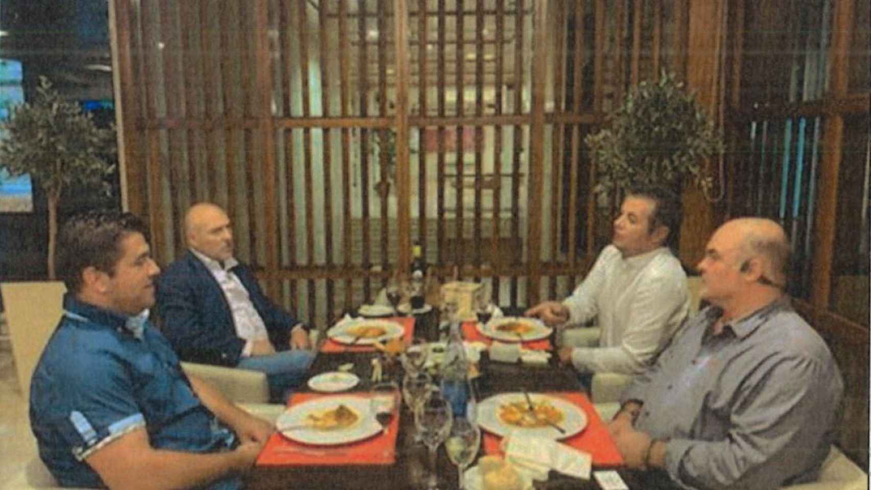 Reunión de los investigados Tacoronte con Montesdeoca, Taishet Fuentes con el abogado Plácido Alonso.