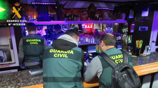 La Guardia Civil de Salamanca durante uno de los registros efectuados en la operación Irala