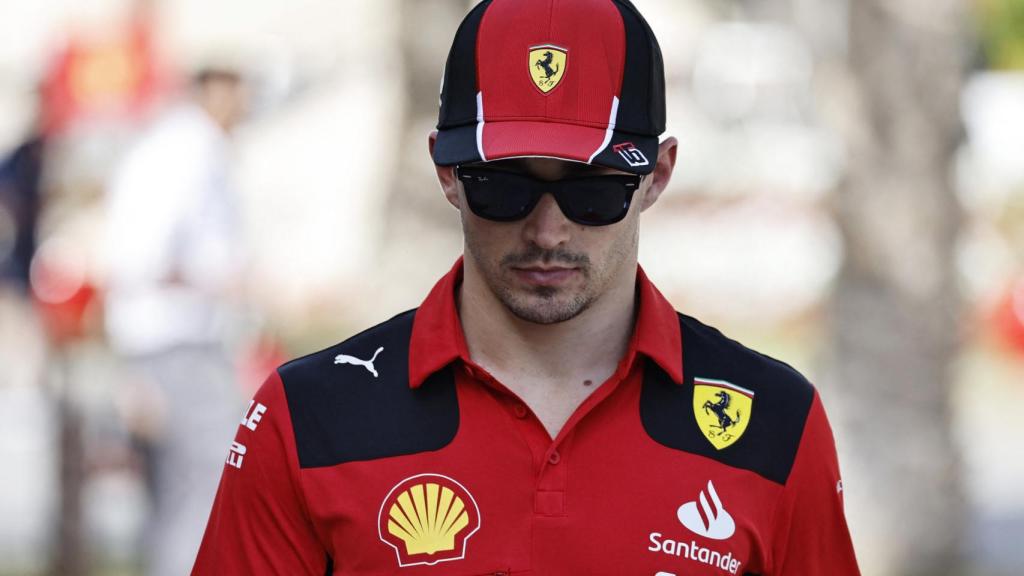 Charles Leclerc, en el paddock de Fórmula 1