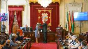 El Ayuntamiento de Málaga celebra un pleno extraordinario en el que ha tomado posesión de su acta como edil María Paz Flores.