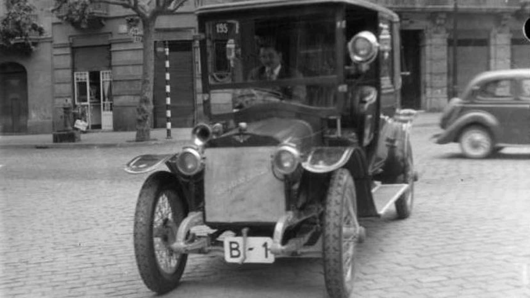 El primer coche matriculado en Barcelona