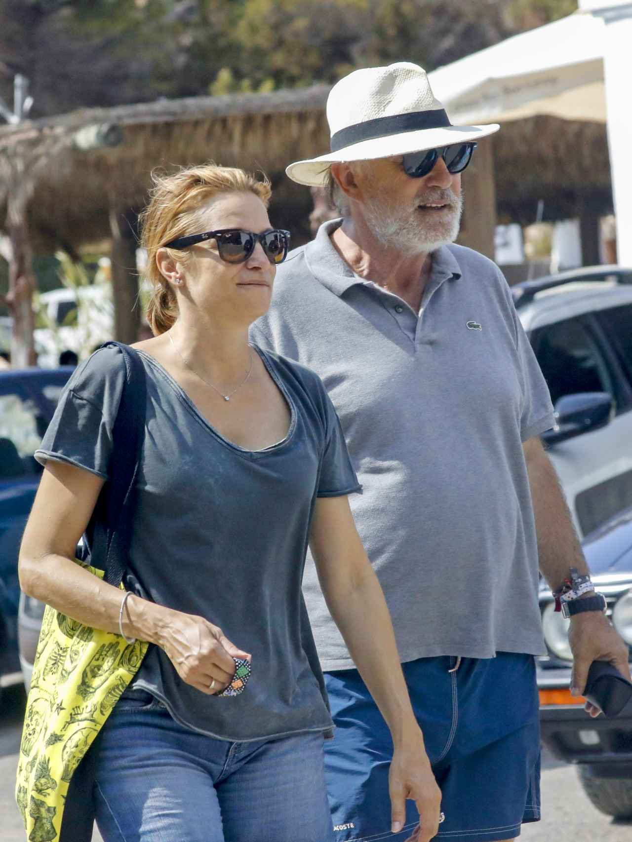 Pedro Piqueras y Esther Barriga durante unas vacaciones en 2018.