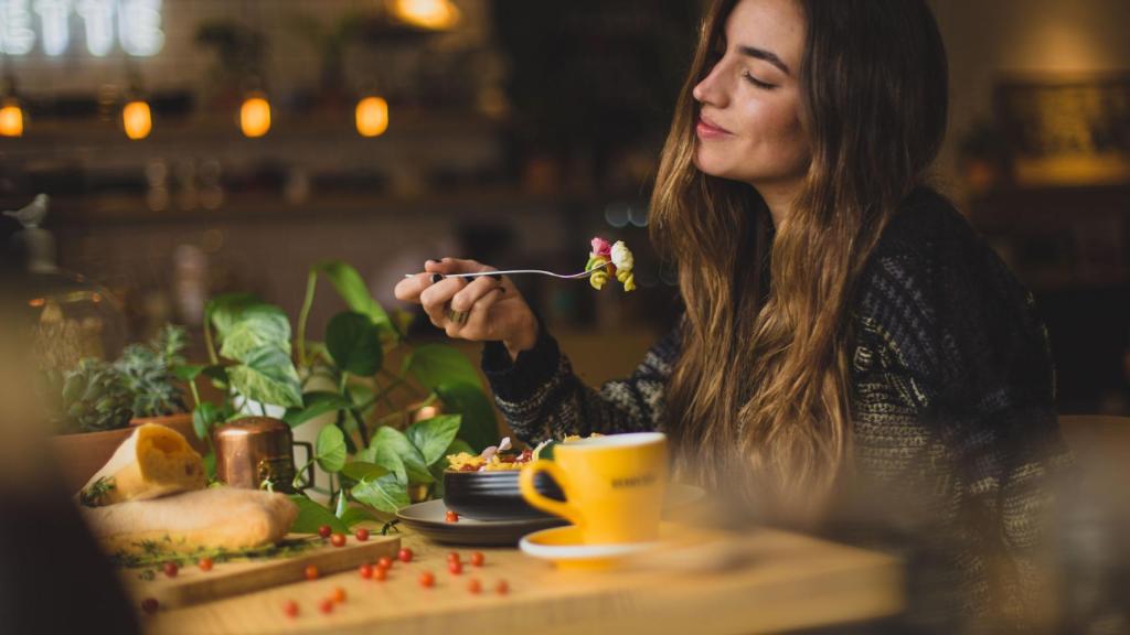 Se puede adelgazar sin dejar de comer ciertos alimentos.