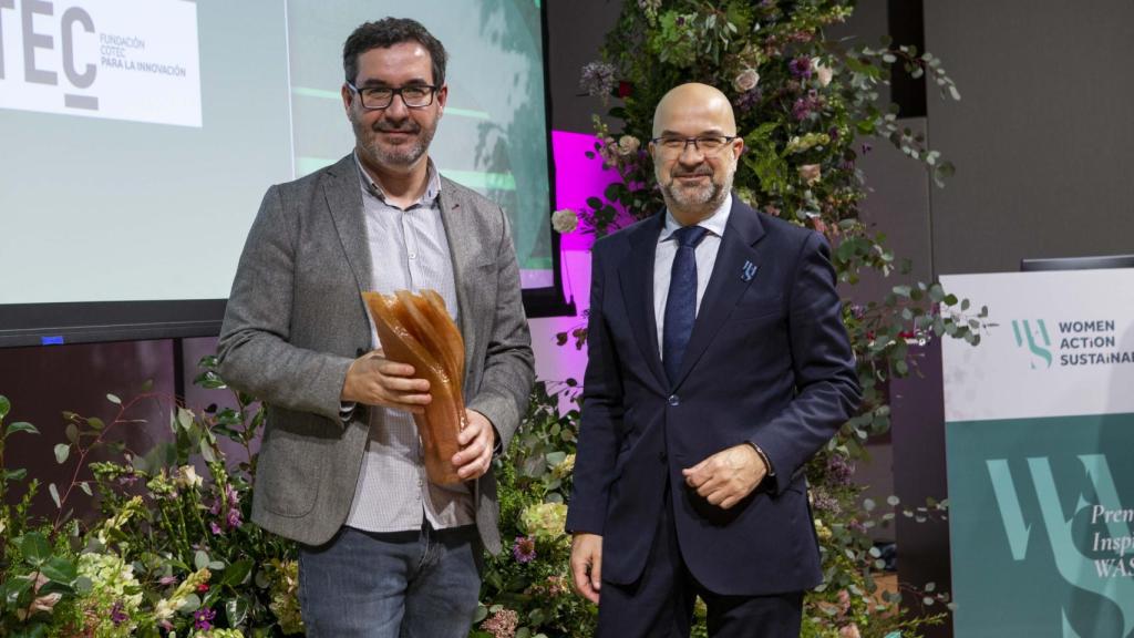 Entrega del premio premio inspirACCIÓN en la categoría de Educación e I+D+i a la Fundación COTEC