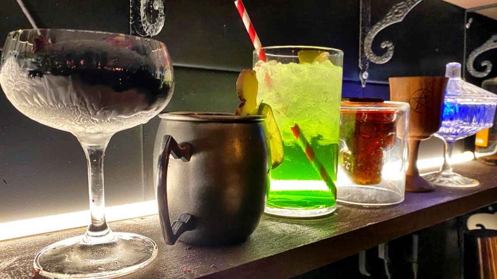 Los cocktails que se venden en el bar.