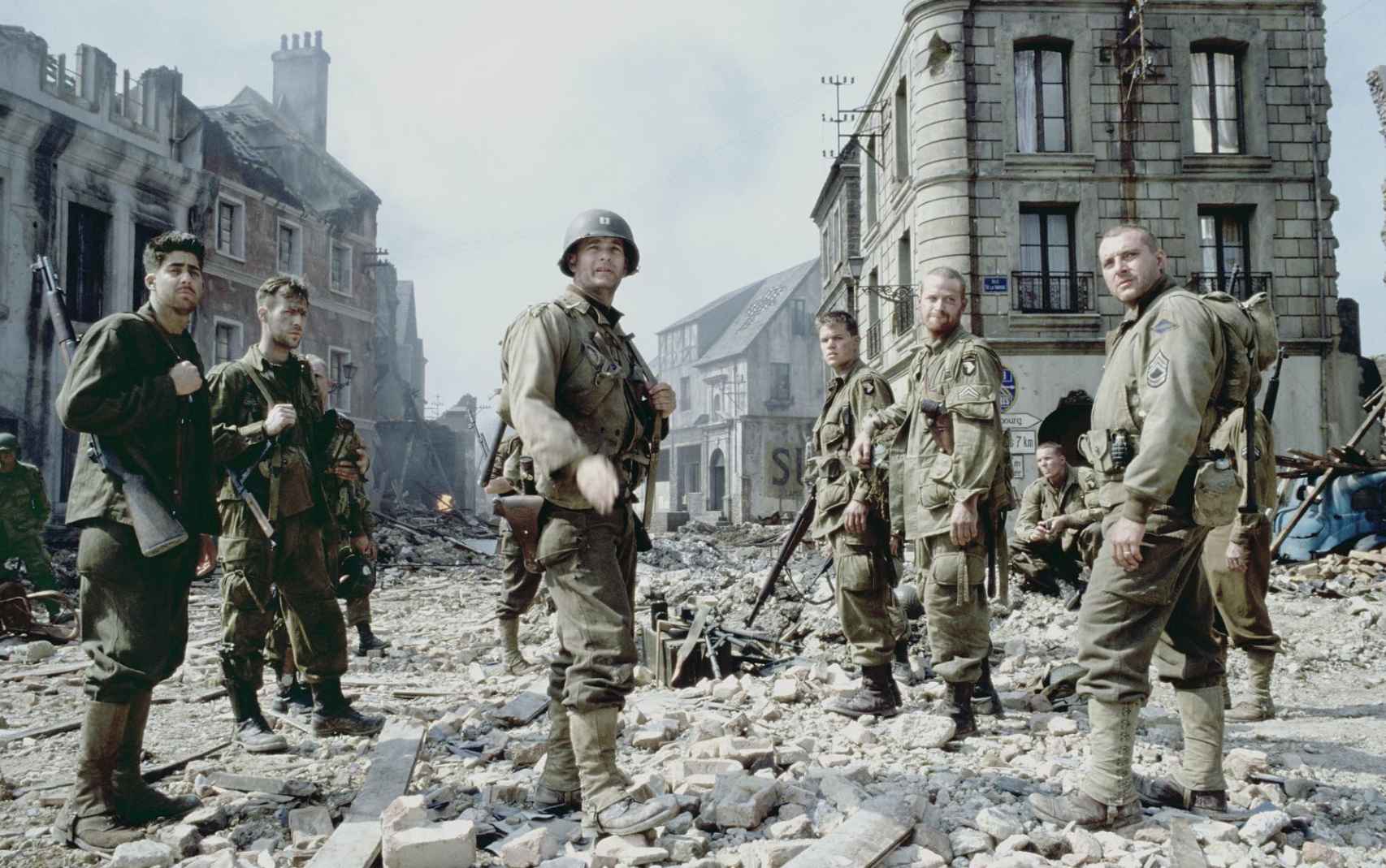 Un fotograma de 'Salvar al soldado Ryan', con Tom Sizemore a la derecha.