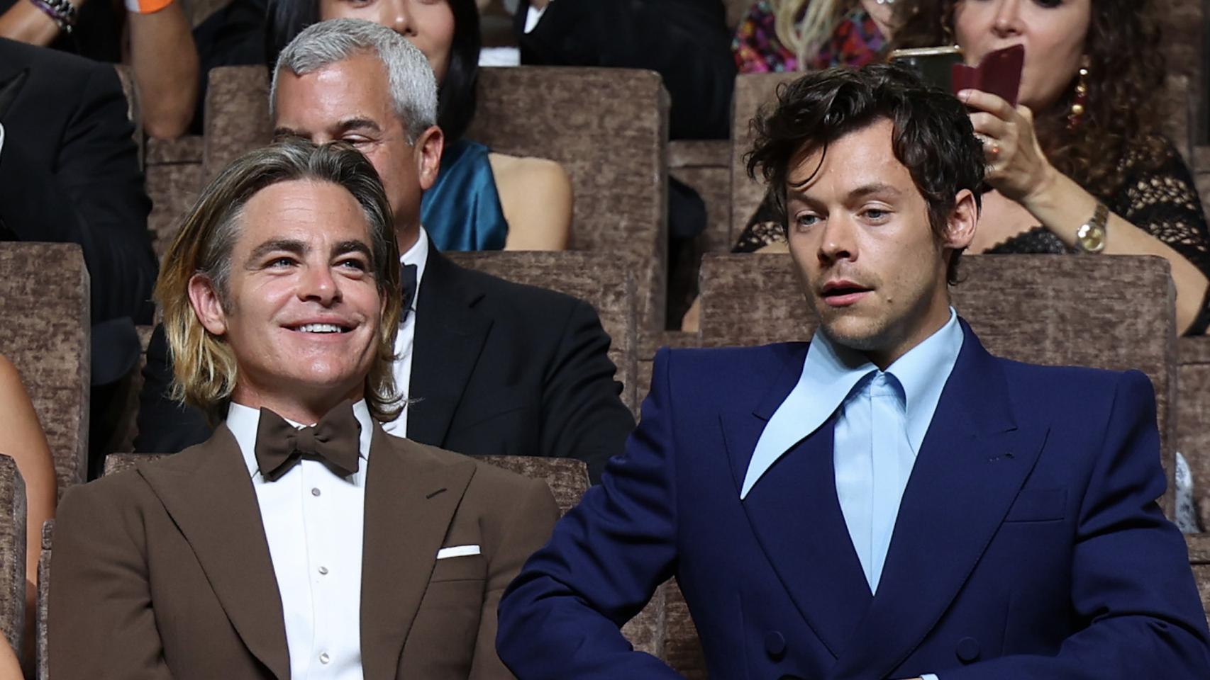 Chris Pine aclara la verdad detrás del escupitajo de Harry Styles en el Festival de Venecia