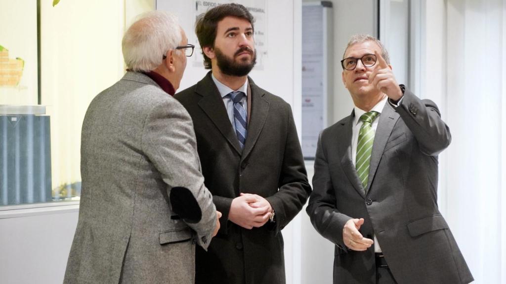 El vicepresidente de la Junta, Juan García-Gallardo, durante su reunión con la Confederación Española de Áreas Empresariales, este lunes.