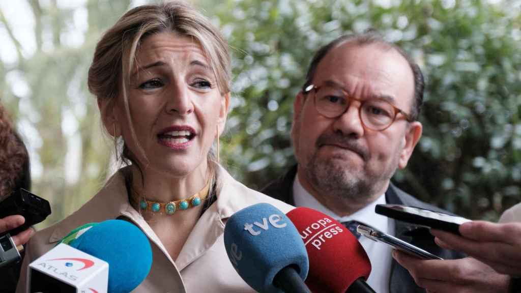 La ministra de Trabajo, Yolanda Díaz, en una intervención a los medios en Santiago de Compostela.