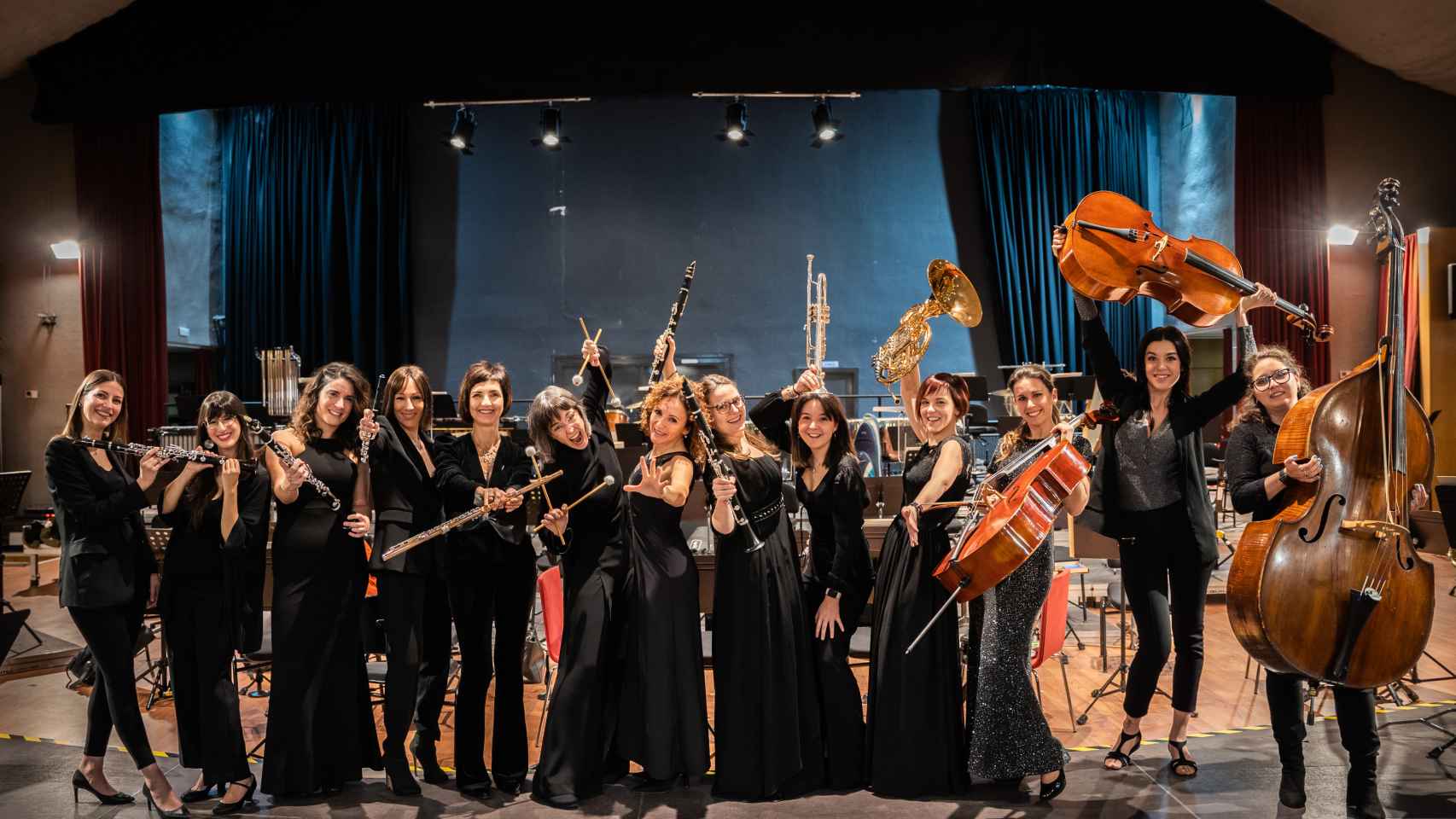 Las mujeres de la Banda Sinfónica Municipal de Madrid en el Teatro Auditorio de Casa de Campo.