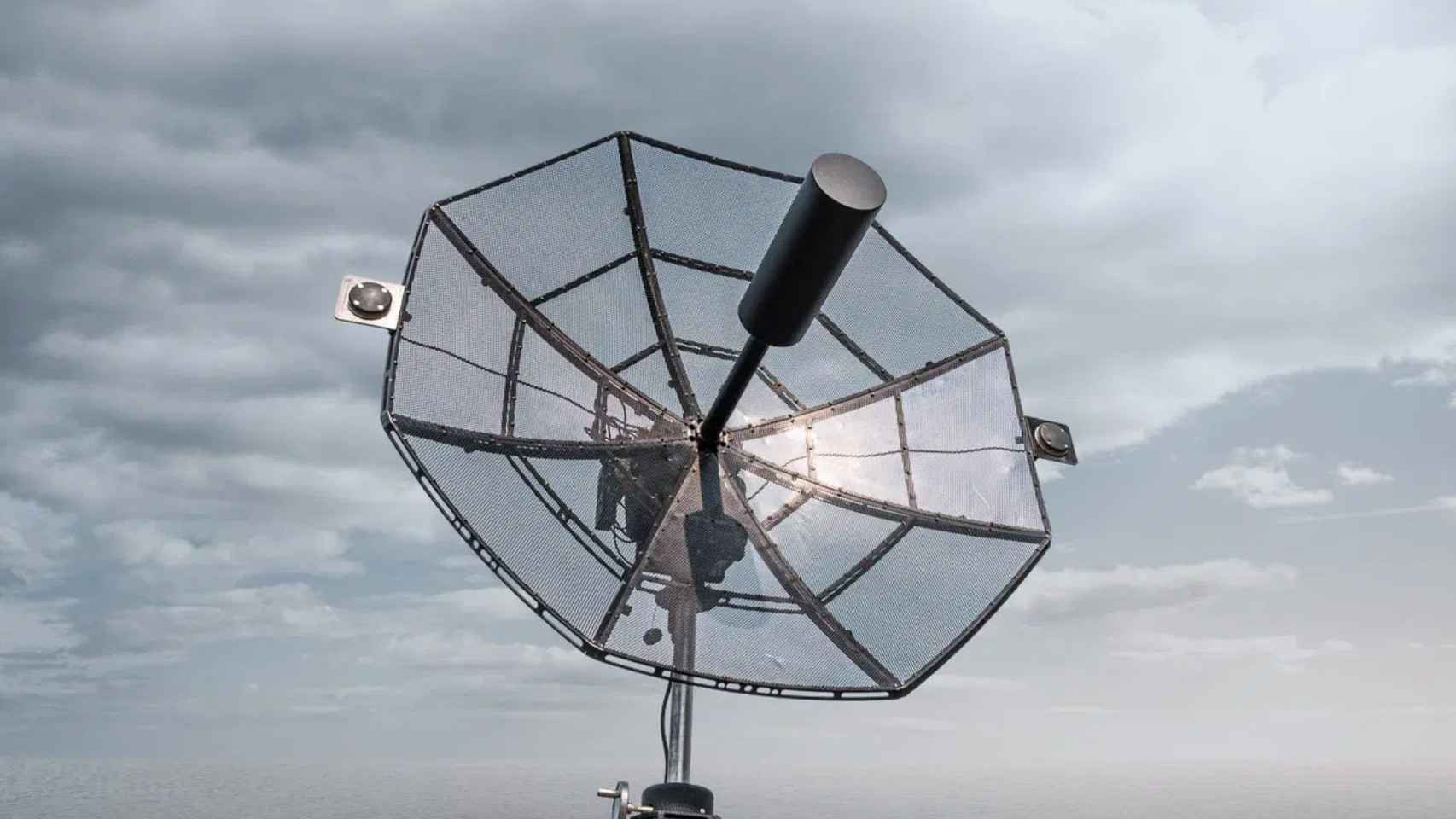 Antena de comunicación para la red IRON