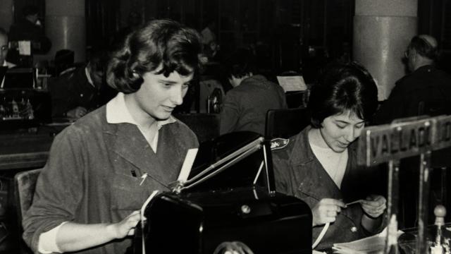 El papel de la mujer en Correos, desde su origen hasta la actualidad