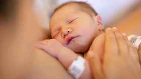 La satisfacción de la madre tras el parto repercute en el apego o la lactancia materna