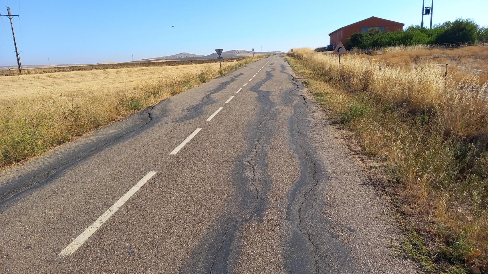 Carretera de Pozoantiguo a Pinilla de Toro