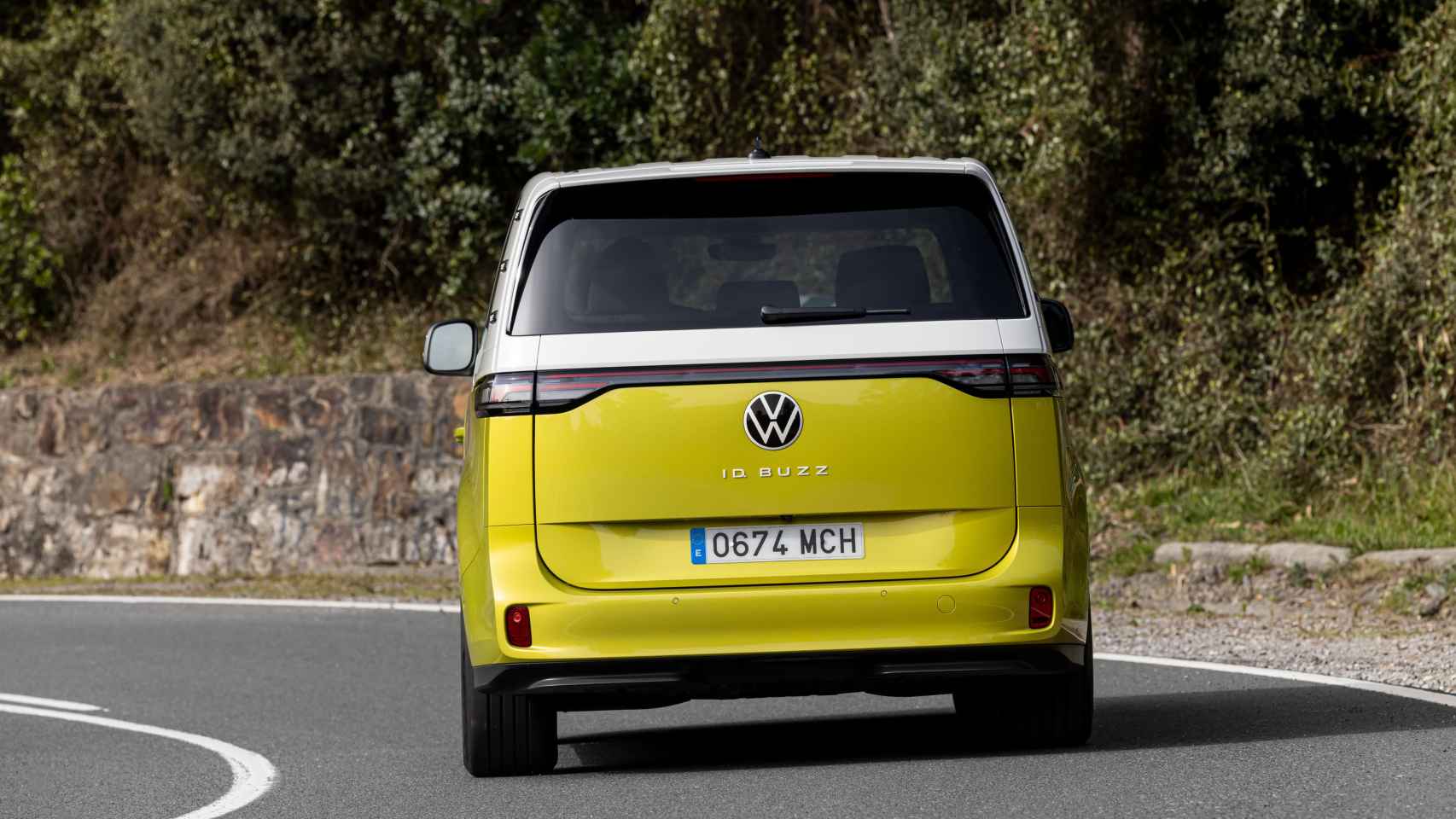 Nuevo Volkswagen ID.Buzz: la 'furgo' icónica, ahora en versión eléctrica