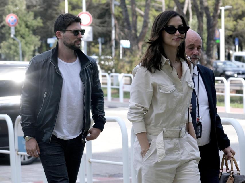 Ana de Armas y Paul Boukadakis en Venecia.