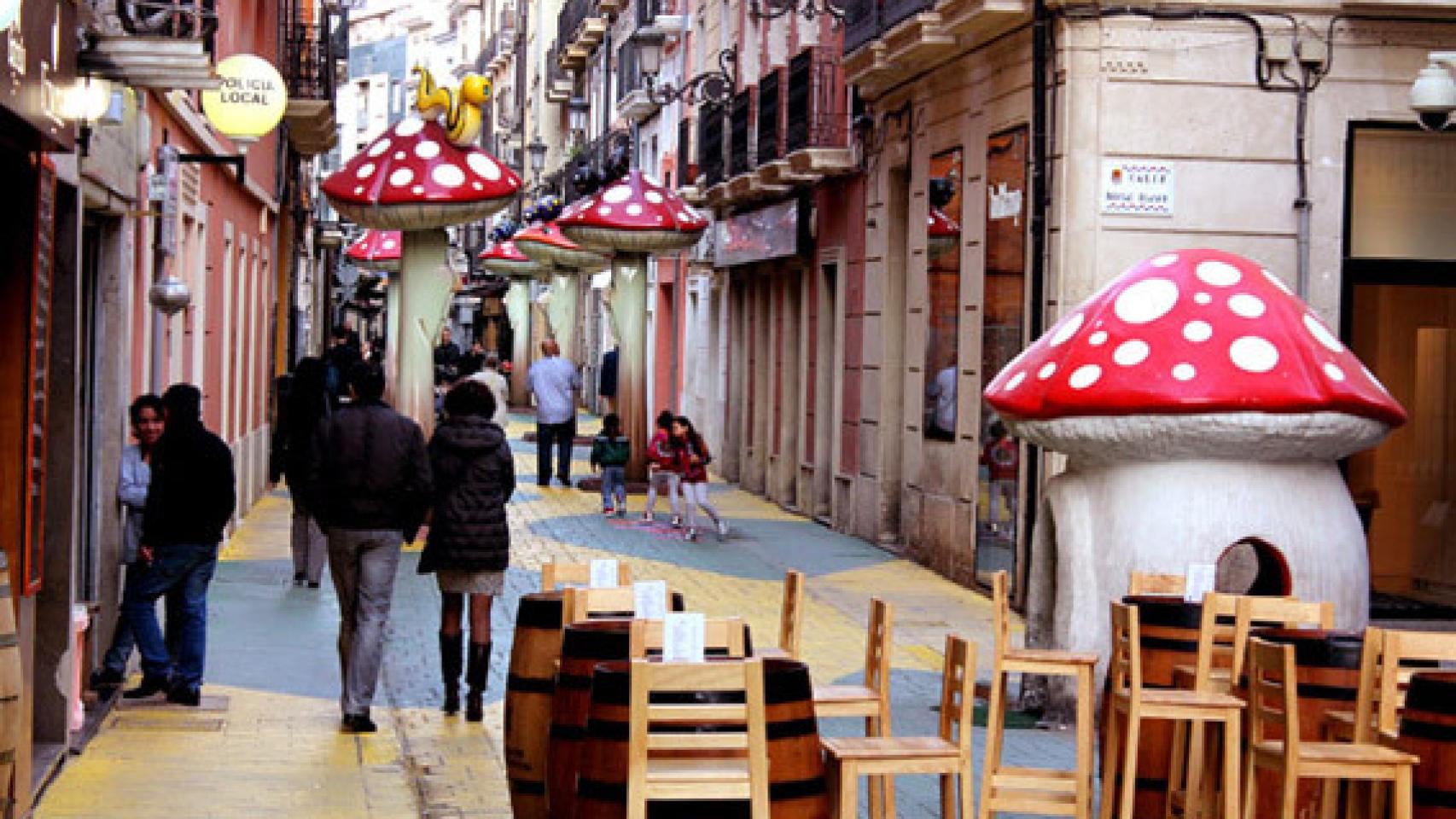 La calle de las Setas de Alicante, una zona para el pequeño comercio.