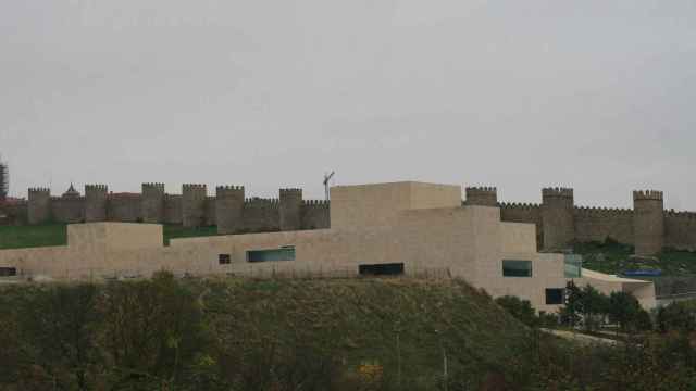 Imagen del exterior de las Murallas de Ávila.