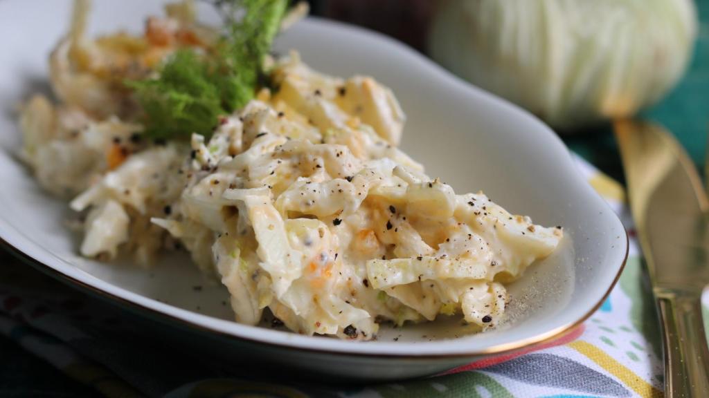 Ensaladilla de hinojo y huevo, receta con 5 ingredientes y en 5 minutos