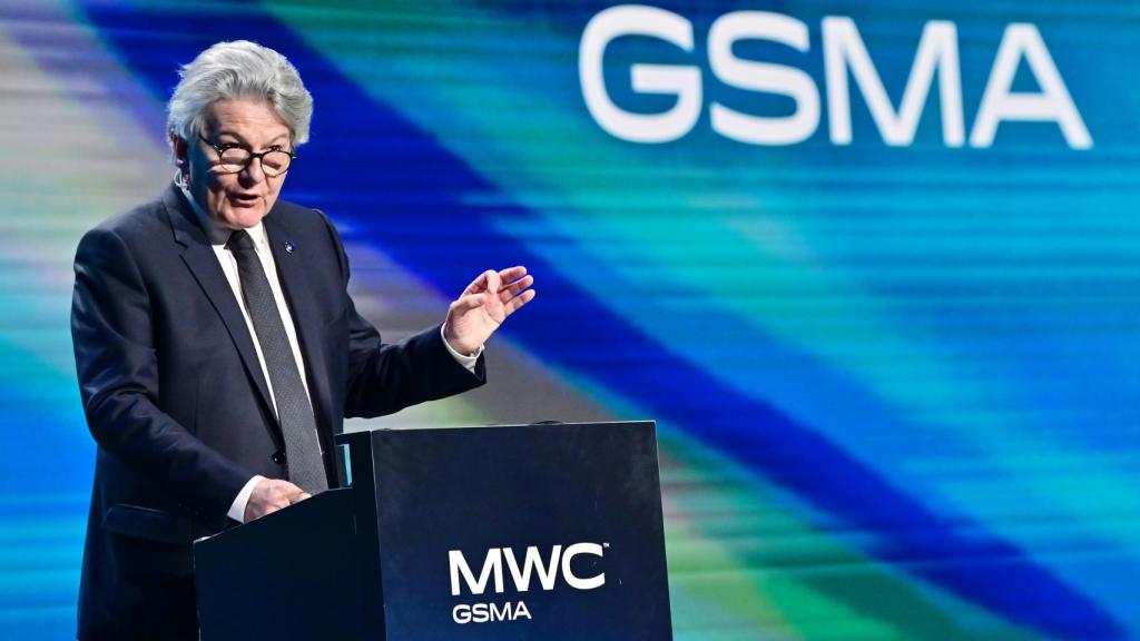 Thierry Breton, comisario europeo de Mercado Interior, durante su intervención en la sesión inaugural del MWC 2023.