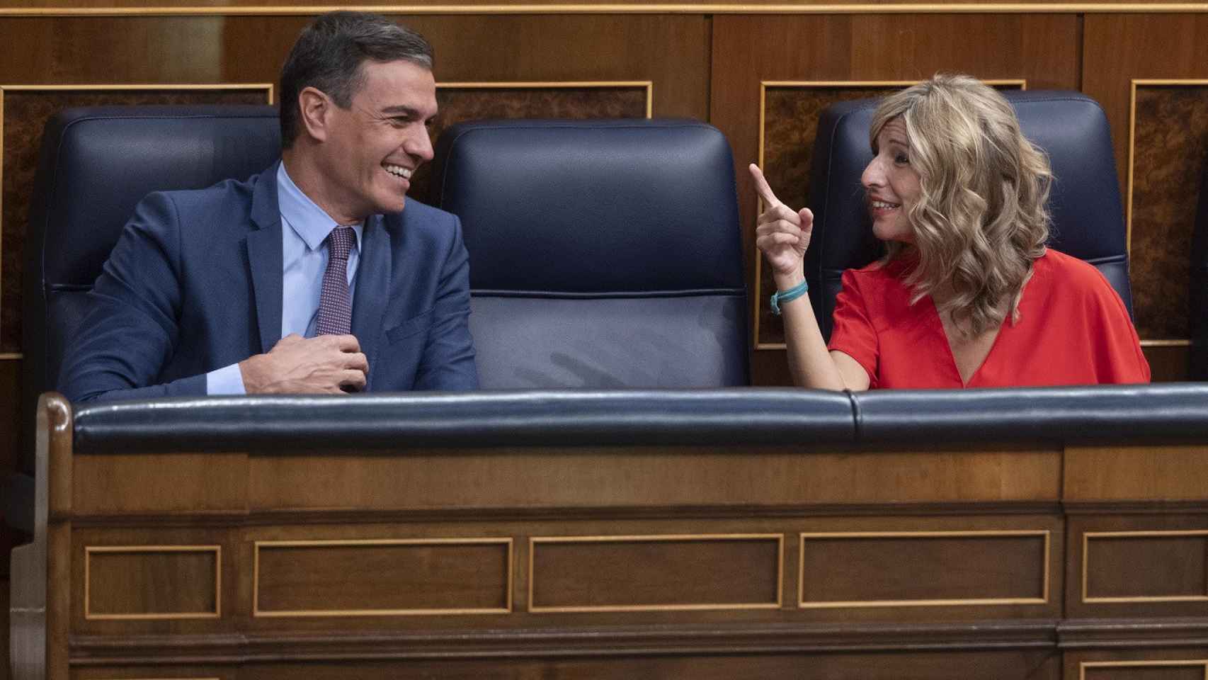 'Operación Yolanda en el podio': Sánchez condiciona su estrategia a que Sumar quede por delante de Vox