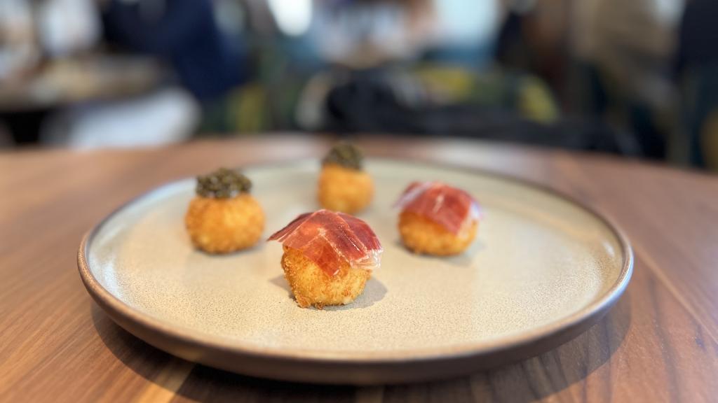 Croquetas de jamón y de caviar