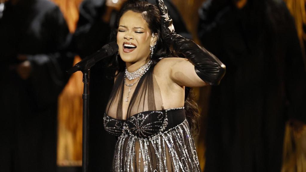 Rihanna, durante su actuación en los Premios Oscar 2023.