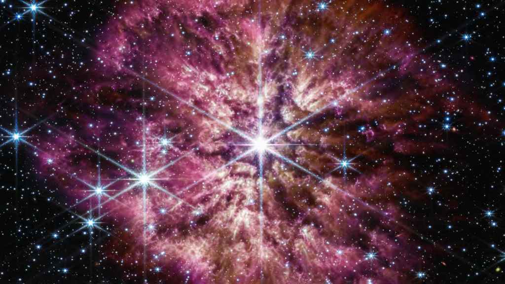 Imagen del telescopio James Webb del preludio de una supernova.
