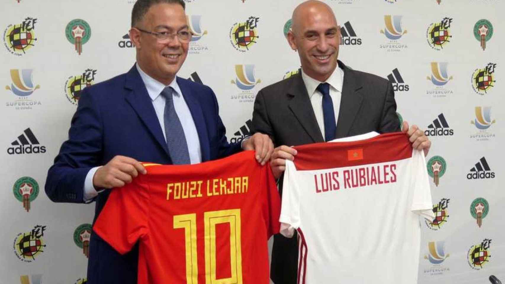 Los presidentes de la Federación de Marruecos de Fútbol, Fouzi Lekjaa, y de la Federación Española de Fútbol, Luis Rubiales.