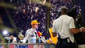 Lando Norris atiende a los medios de comunicación tras el Gran Premio de Arabia Saudí de 2022