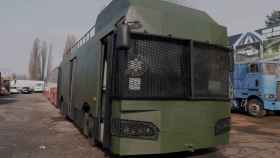 Autobús reconvertido en Ucrania.