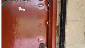 Imagen de unas de las puertas que forzó esta banda criminal en varias comarcas burgalesas.