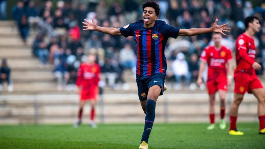 El canterano del Barça Lamine Yamal celebrando un gol