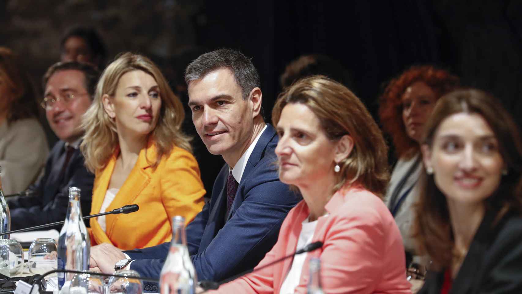 José Manuel Albares,  Yolanda Díaz, Pedro Sánchez, Teresa Ribera y Pilar Llop, este miércoles en  la Cumbre Hispano-Portuguesa.