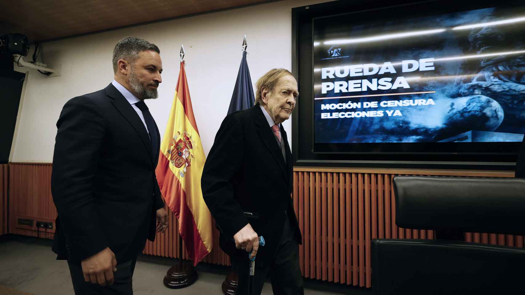El líder de Vox, Santiago Abascal, y el candidato a la presidencia del Gobierno, Ramón Tamames, este jueves.