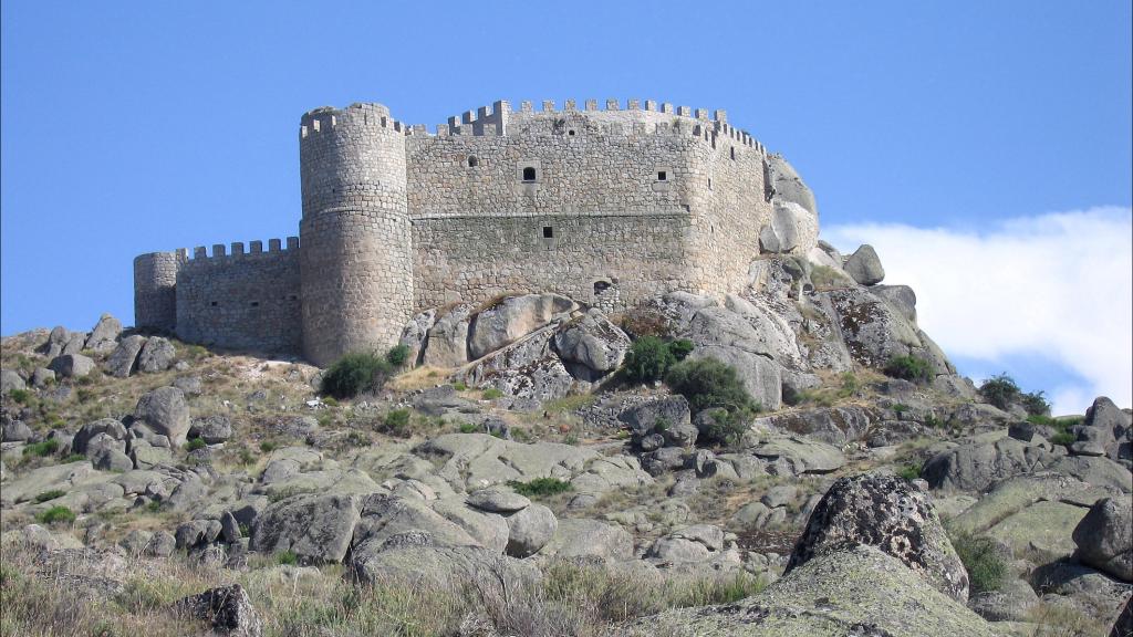 Imagen del castillo de Aunqueospese, ubicado en Mironcillo (Ávila).