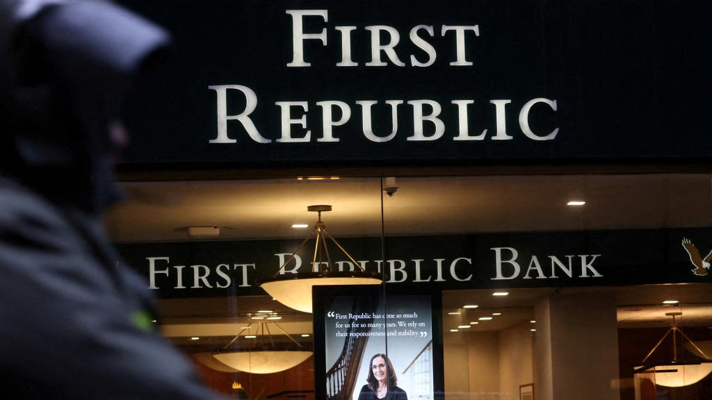 Una sucursal de First Republic Bank en Manhattan.