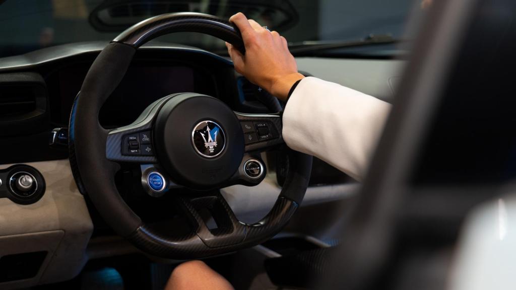 Detalle de un Maserati en la inauguración de la primera tienda conceptual en España.