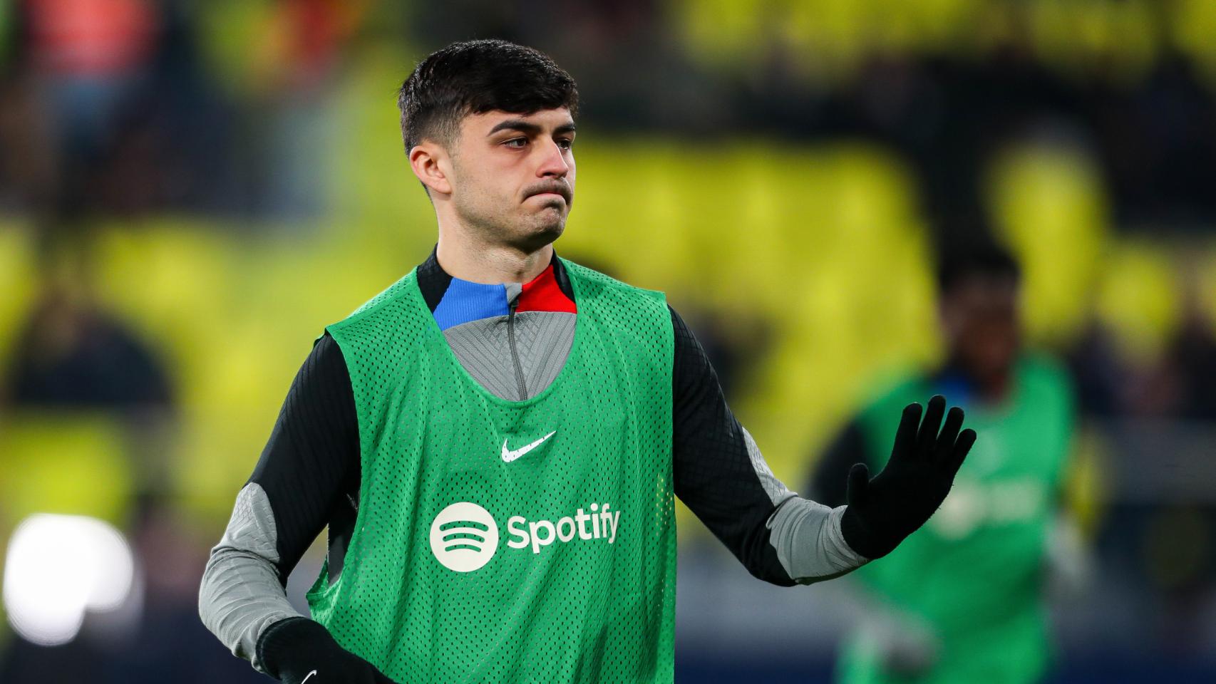 Pedri González durante un calentamiento con el FC Barcelona